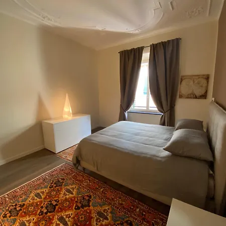 Colombo Sweet House Апартаменты Генуя